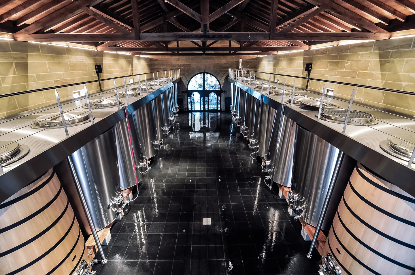 serbatoi troncoconici per vino